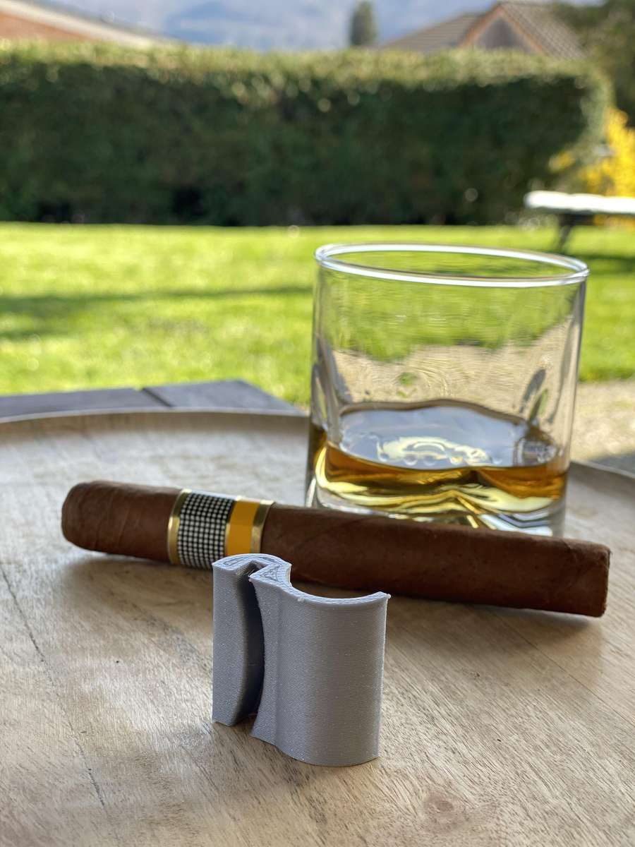 BARRELTRAY  Zigarrenhalterung für Trinkgläser